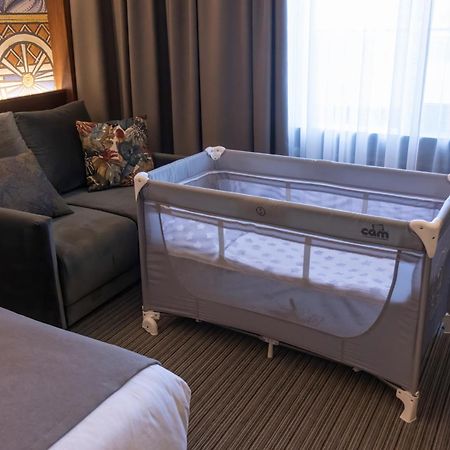 Orienta Hotel Гюмри Экстерьер фото