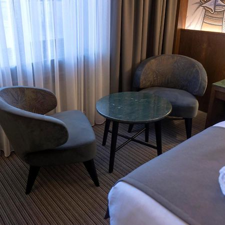 Orienta Hotel Гюмри Экстерьер фото