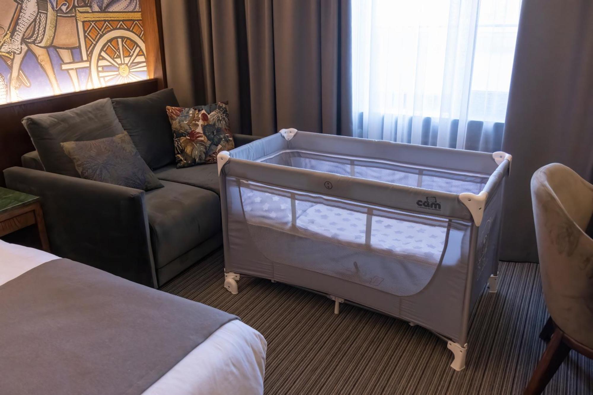 Orienta Hotel Гюмри Экстерьер фото
