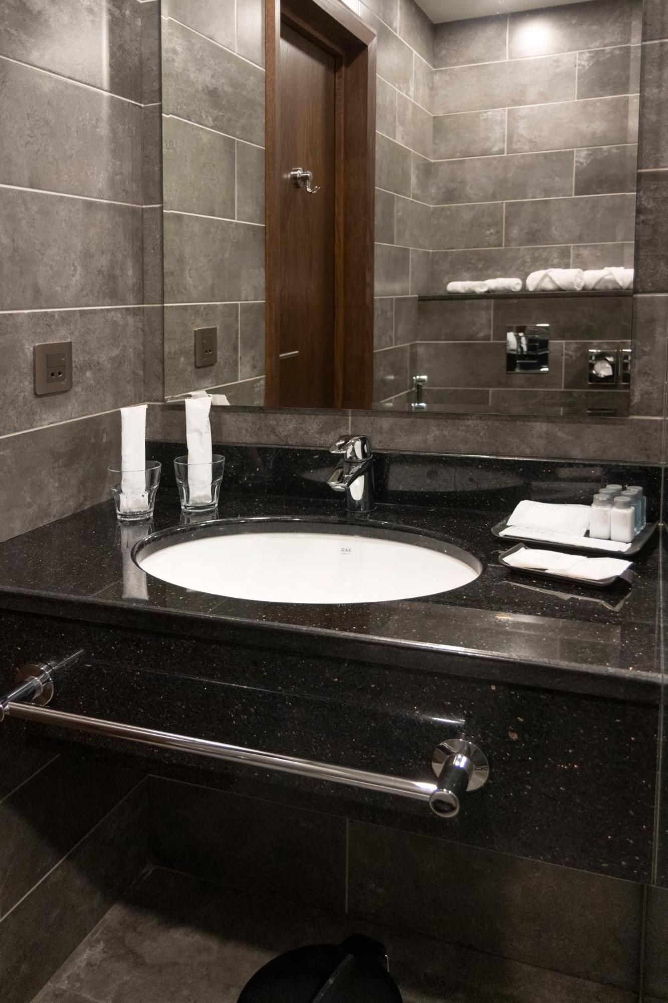 Orienta Hotel Гюмри Экстерьер фото