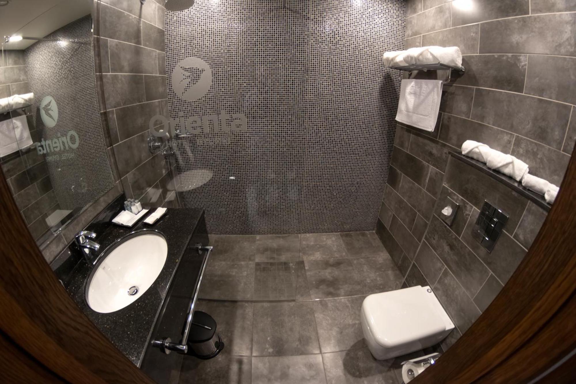 Orienta Hotel Гюмри Экстерьер фото